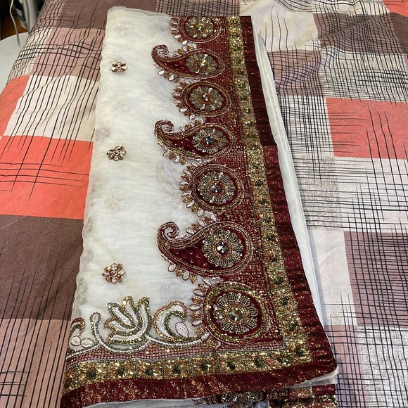 Indian Wedding Party net Heavy glitter & resham Embroidery Saree for Woman! - Picture 5 of 14